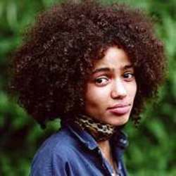 Download Nneka ringtoner gratis.
