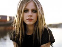 Klip sange Avril Lavigne online gratis.